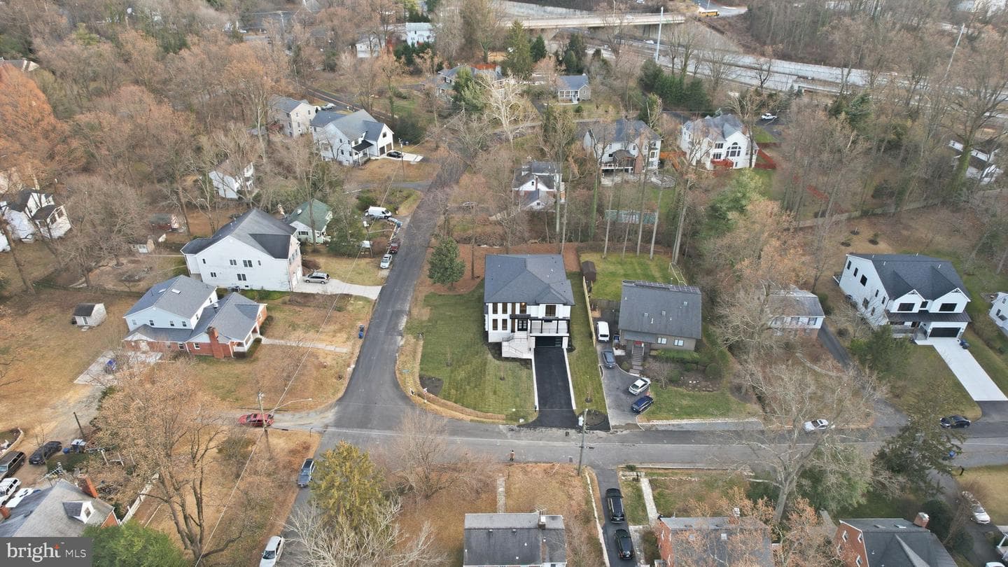 6913 Berkeley St photo 72