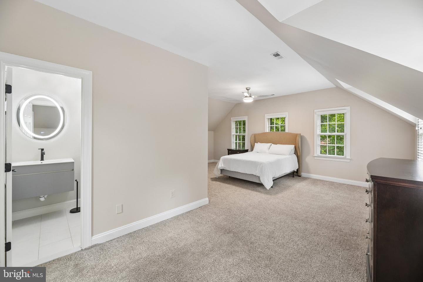 512 Seneca Green Way photo 102