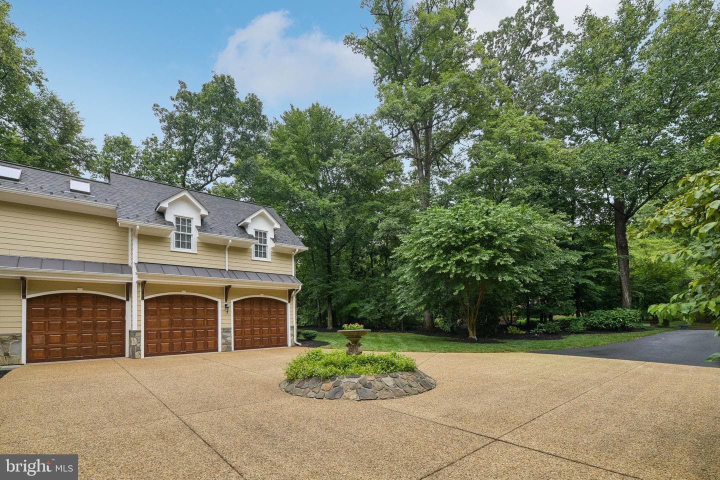 512 Seneca Green Way photo 8