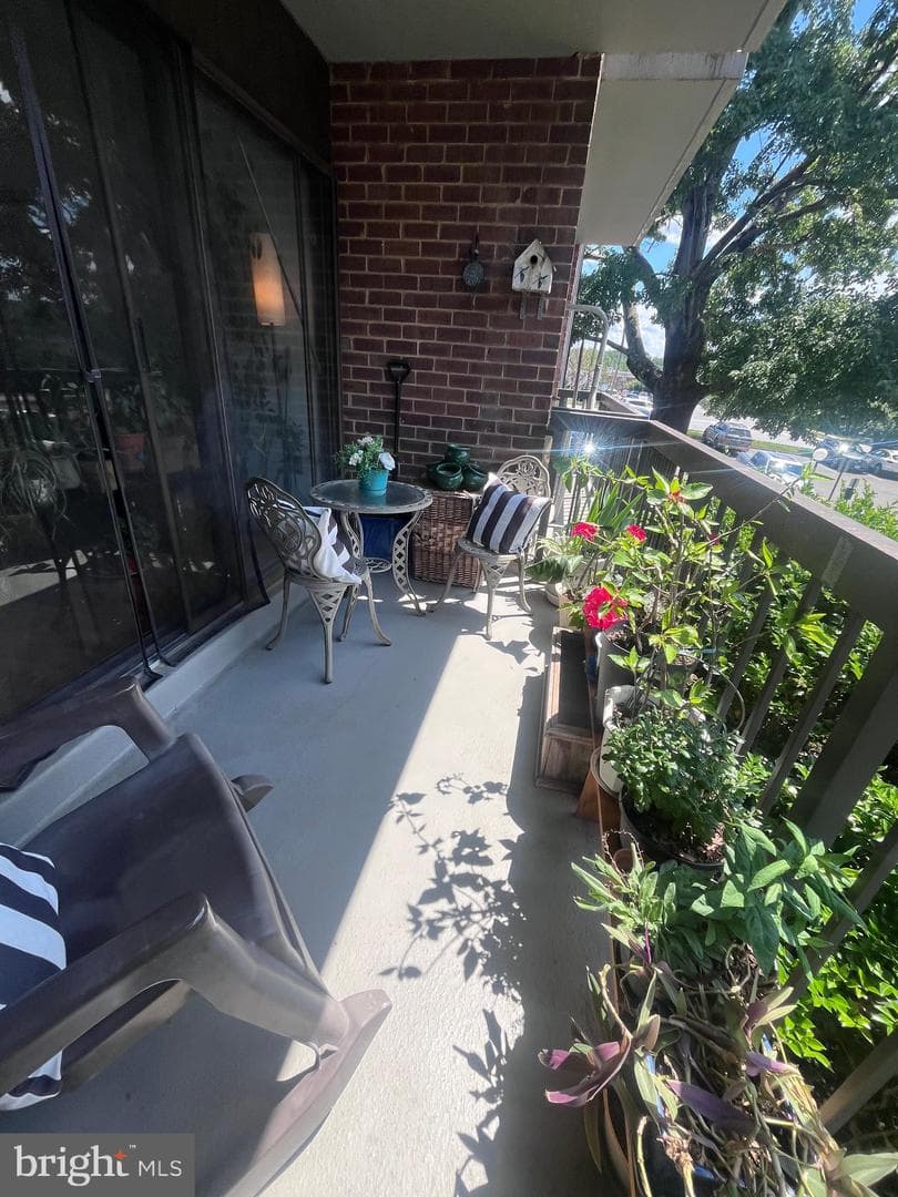 9706 Kingsbridge Drive #102 photo 14