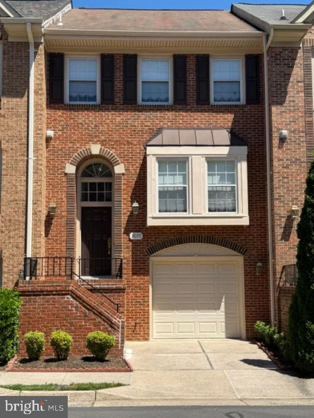 8015 Merry Oaks Court, Vienna