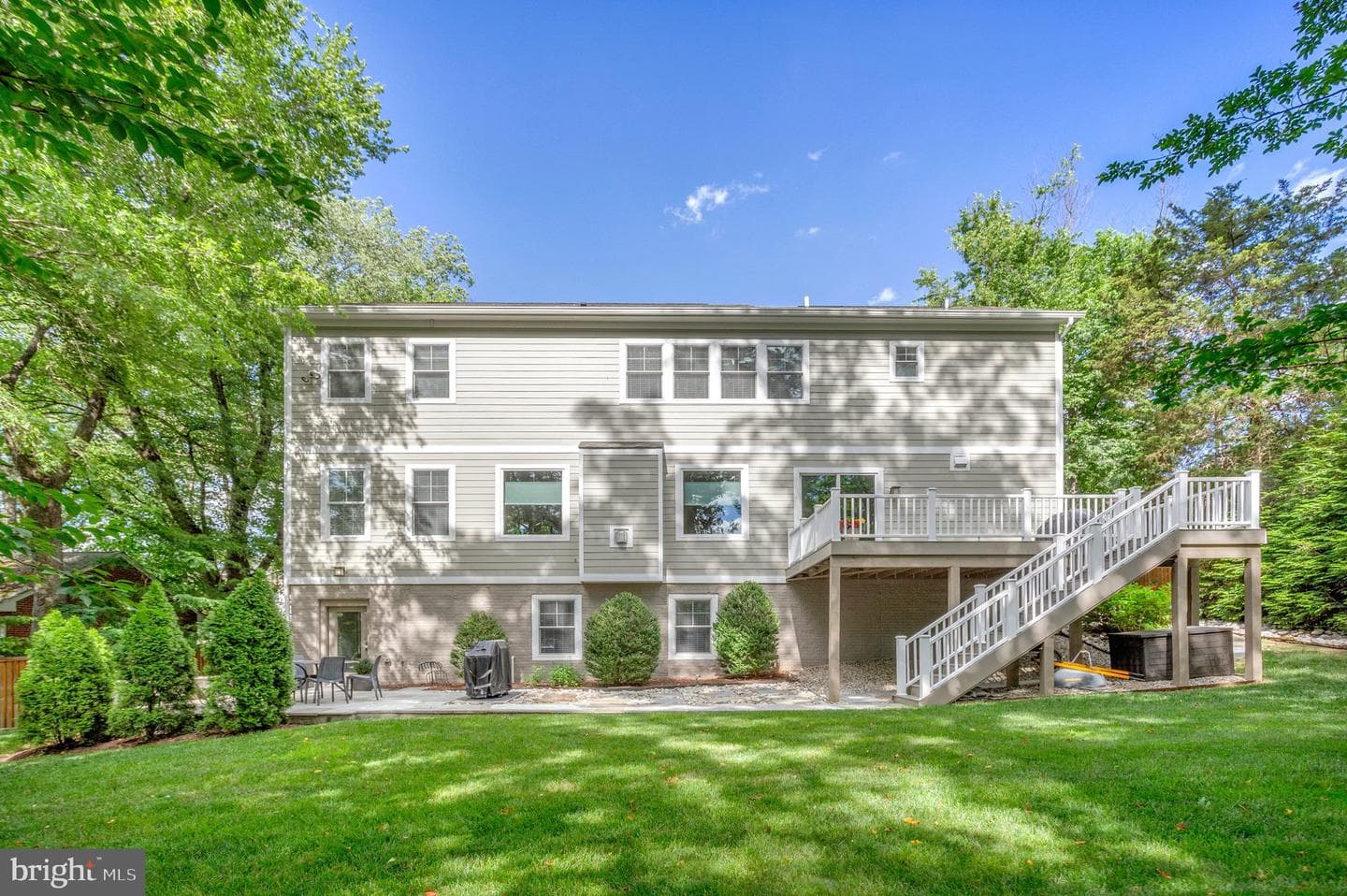 1712 East Avenue photo 102