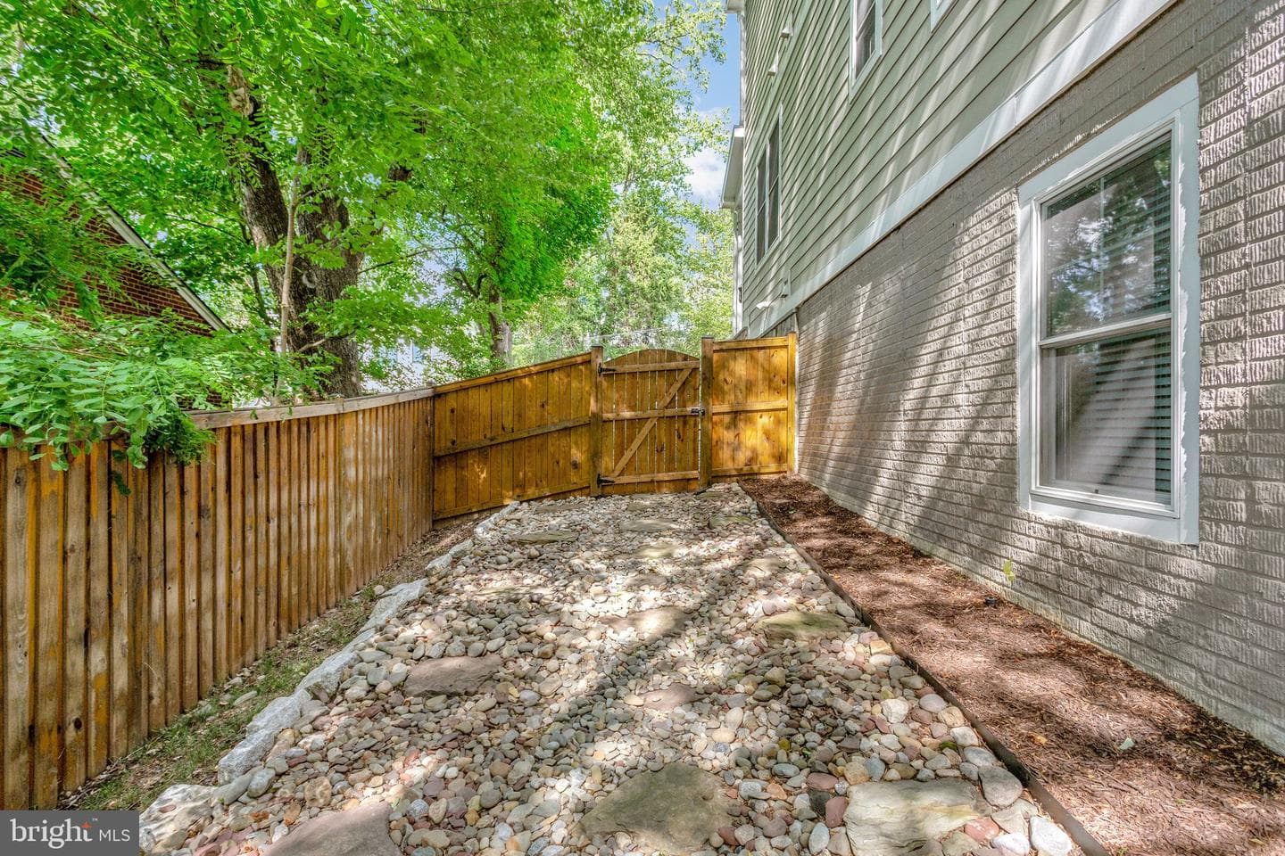 1712 East Avenue photo 108