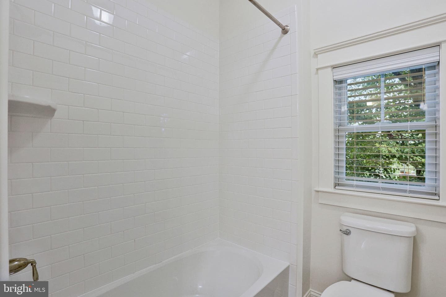 1712 East Avenue photo 68