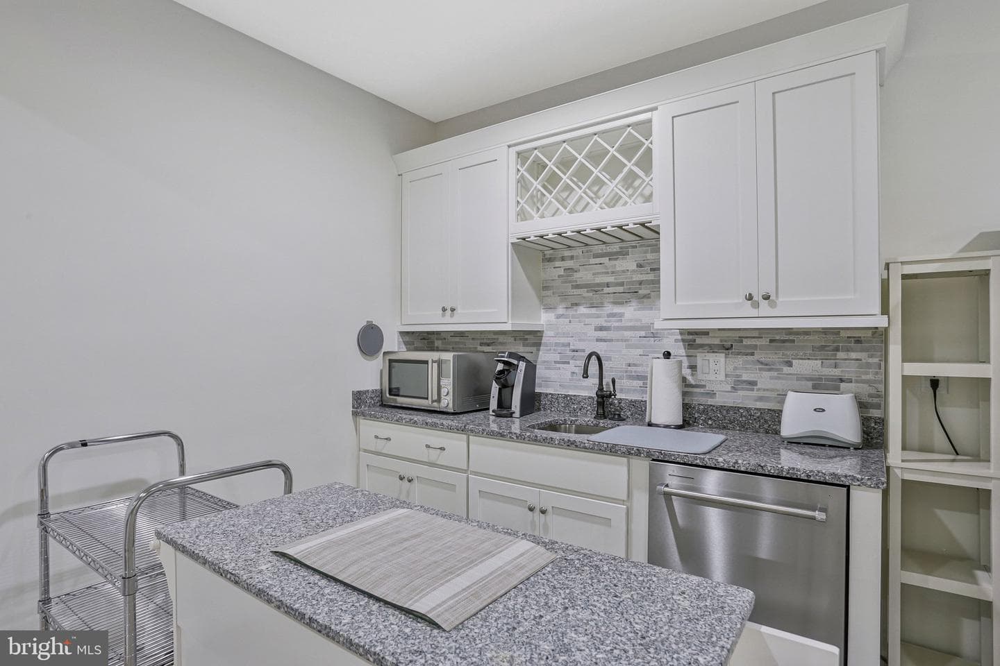 1712 East Avenue photo 78