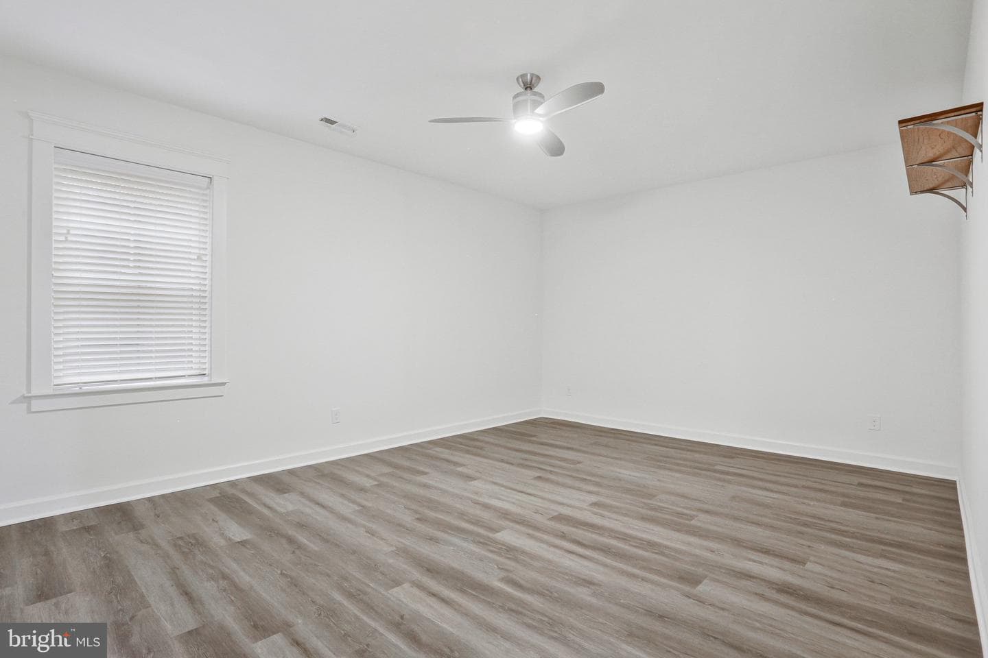 1712 East Avenue photo 88
