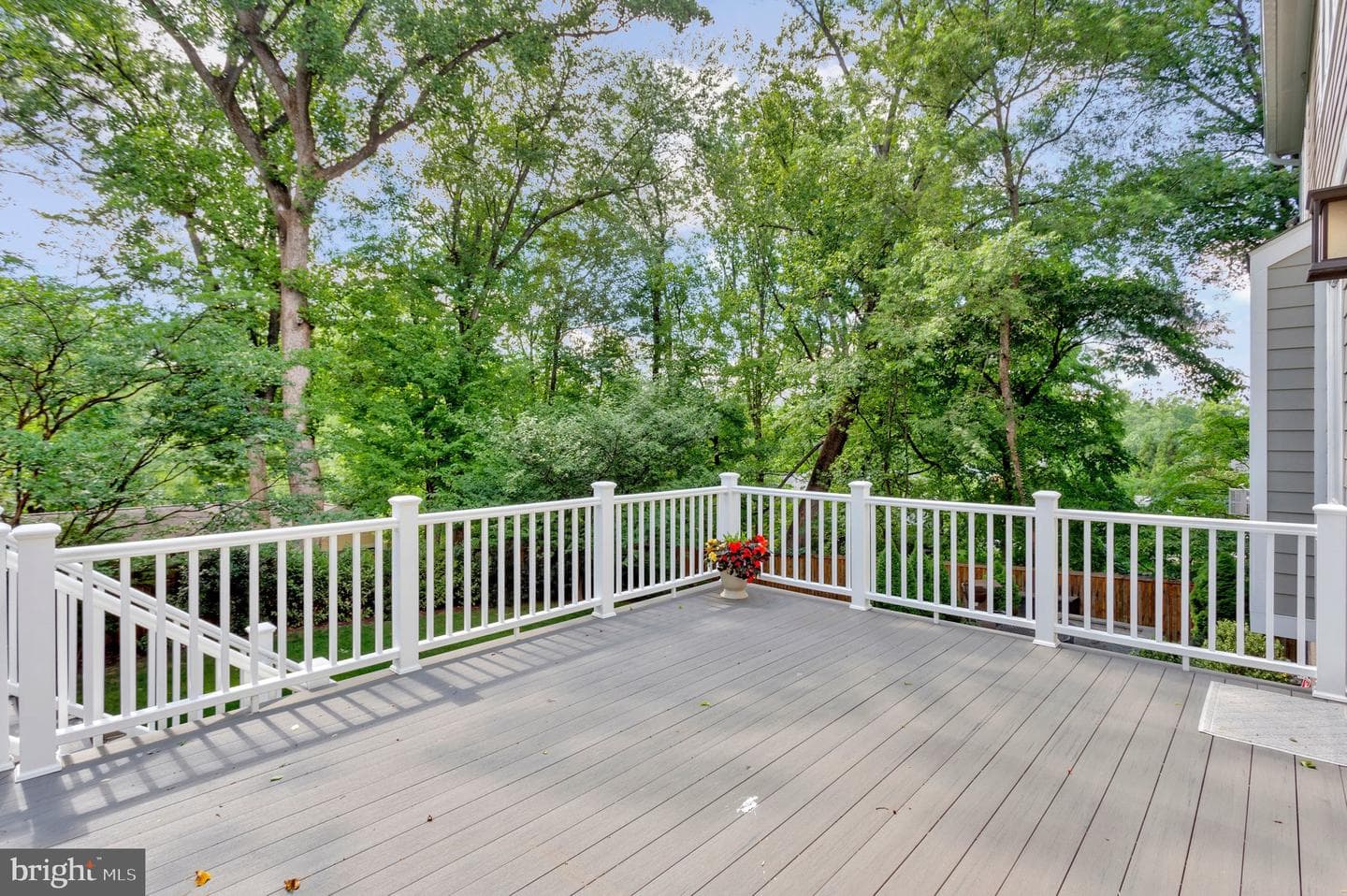 1712 East Avenue photo 97