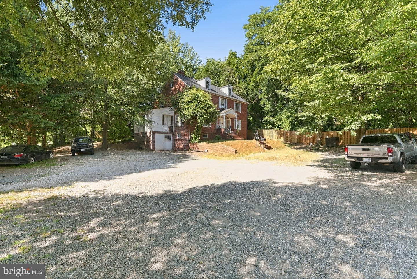 6025 Arlington Boulevard photo 3