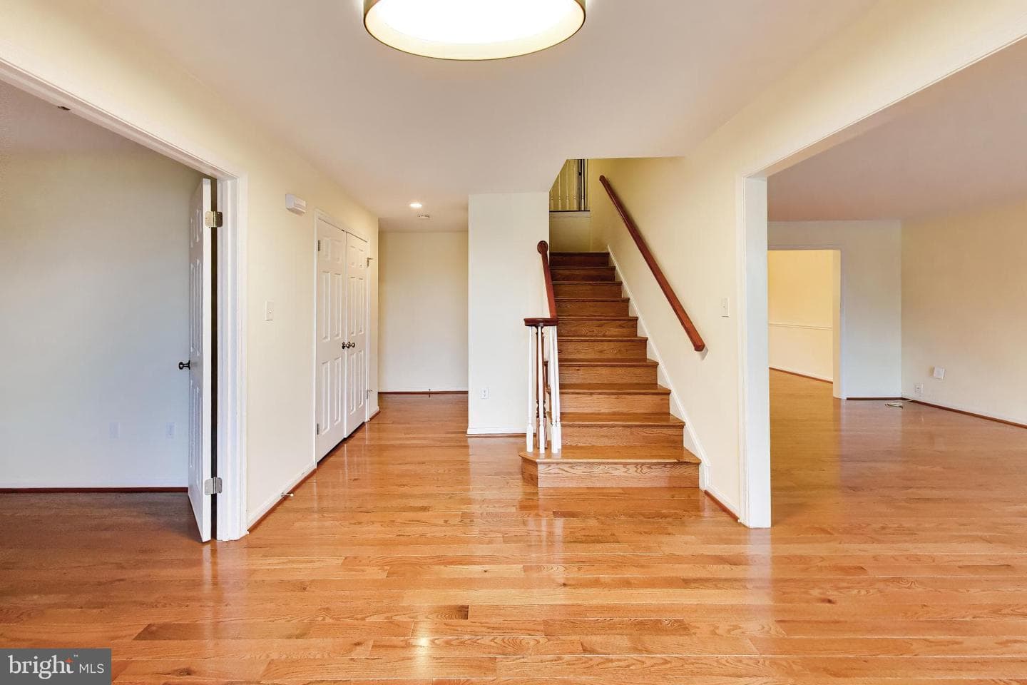 1018 Salt Meadow Lane photo 4