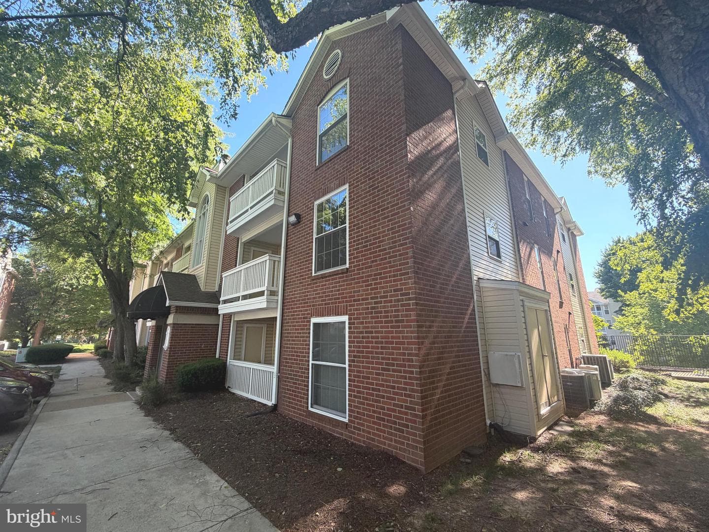 1534 Lincoln Way #204, Mclean