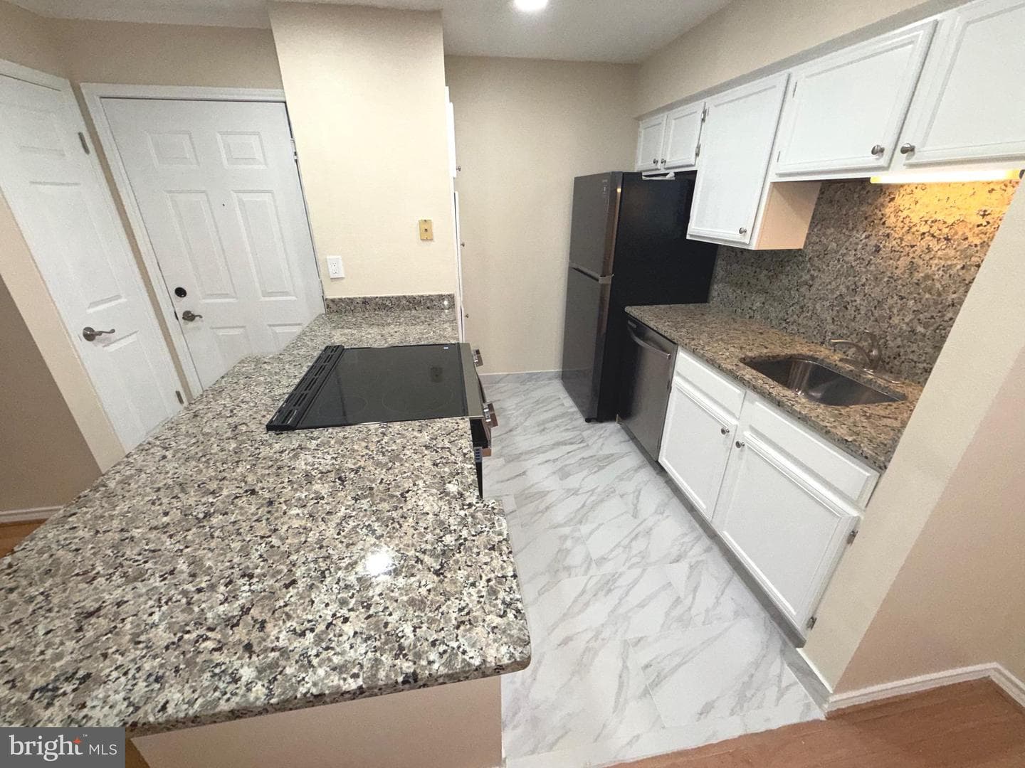 1534 Lincoln Way #204 photo 9
