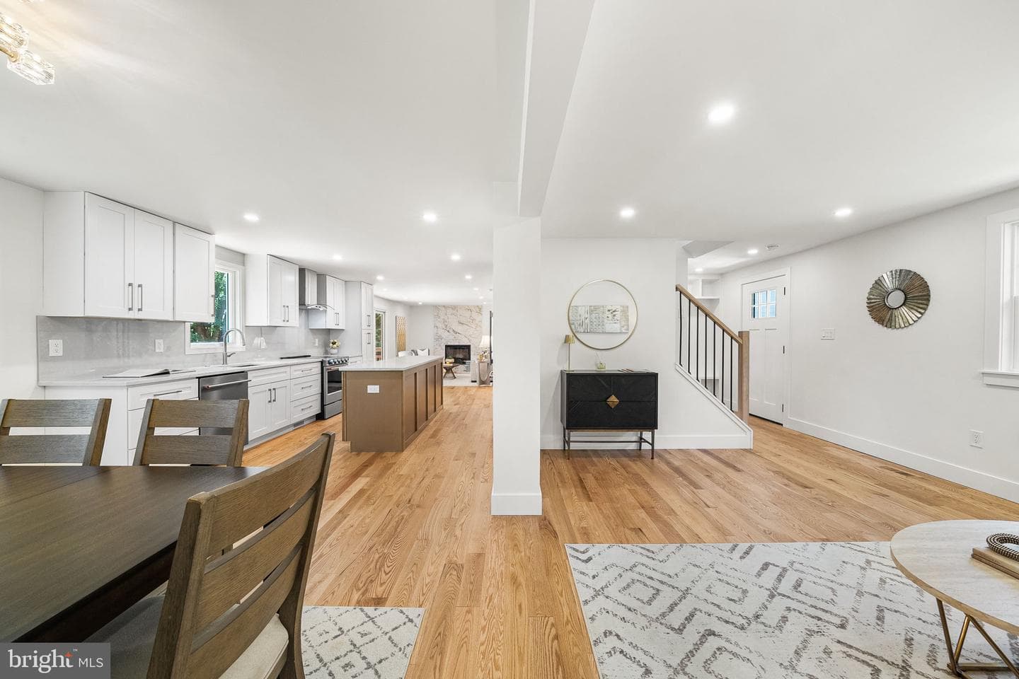2851 Edgelea Road photo 10