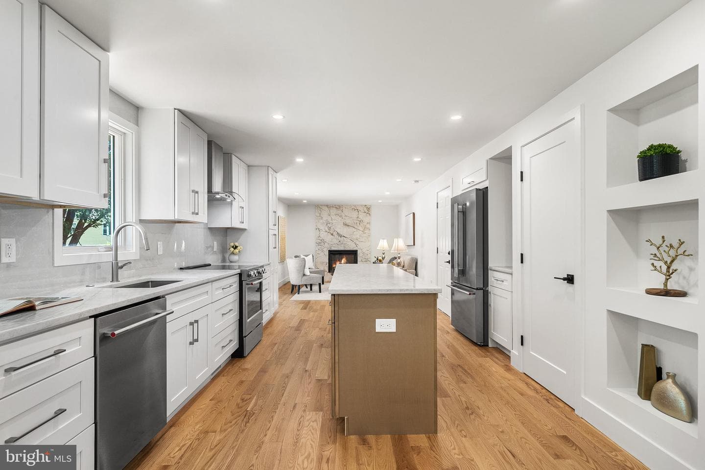 2851 Edgelea Road photo 18