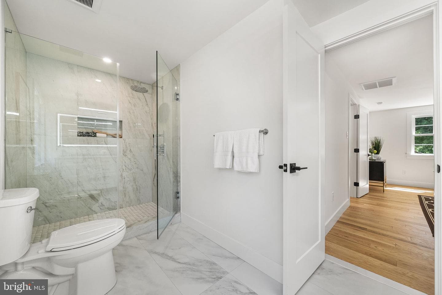 2851 Edgelea Road photo 33
