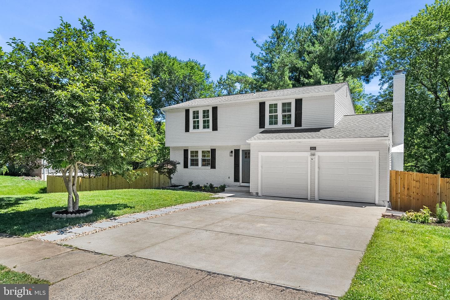 2851 Edgelea Road photo 4