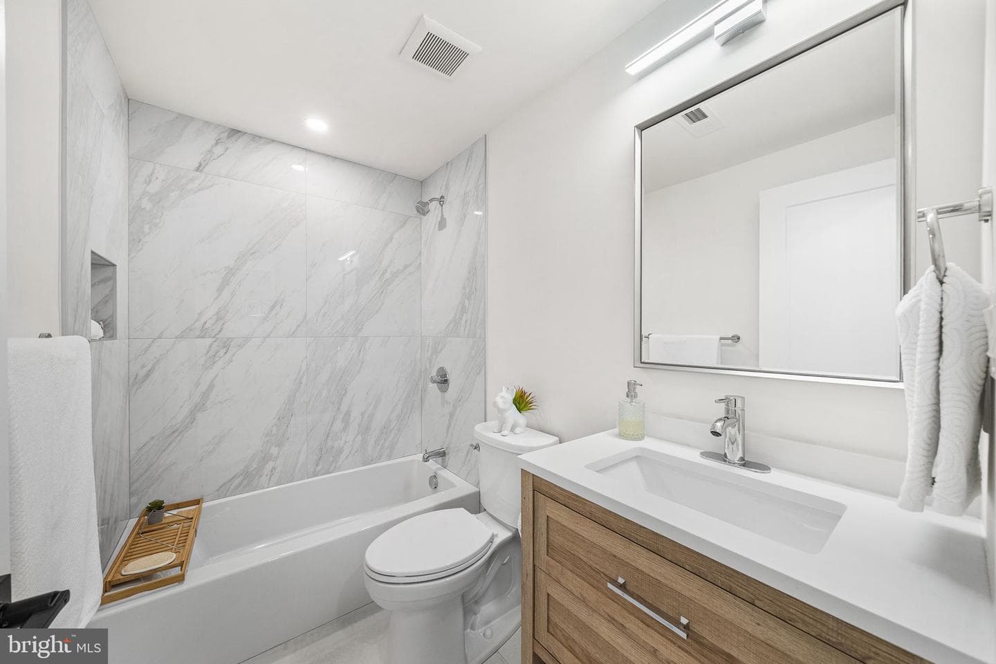 2851 Edgelea Road photo 43