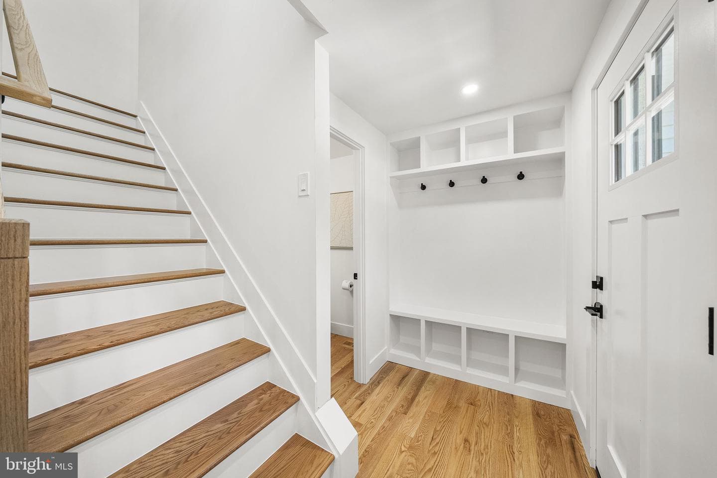 2851 Edgelea Road photo 6
