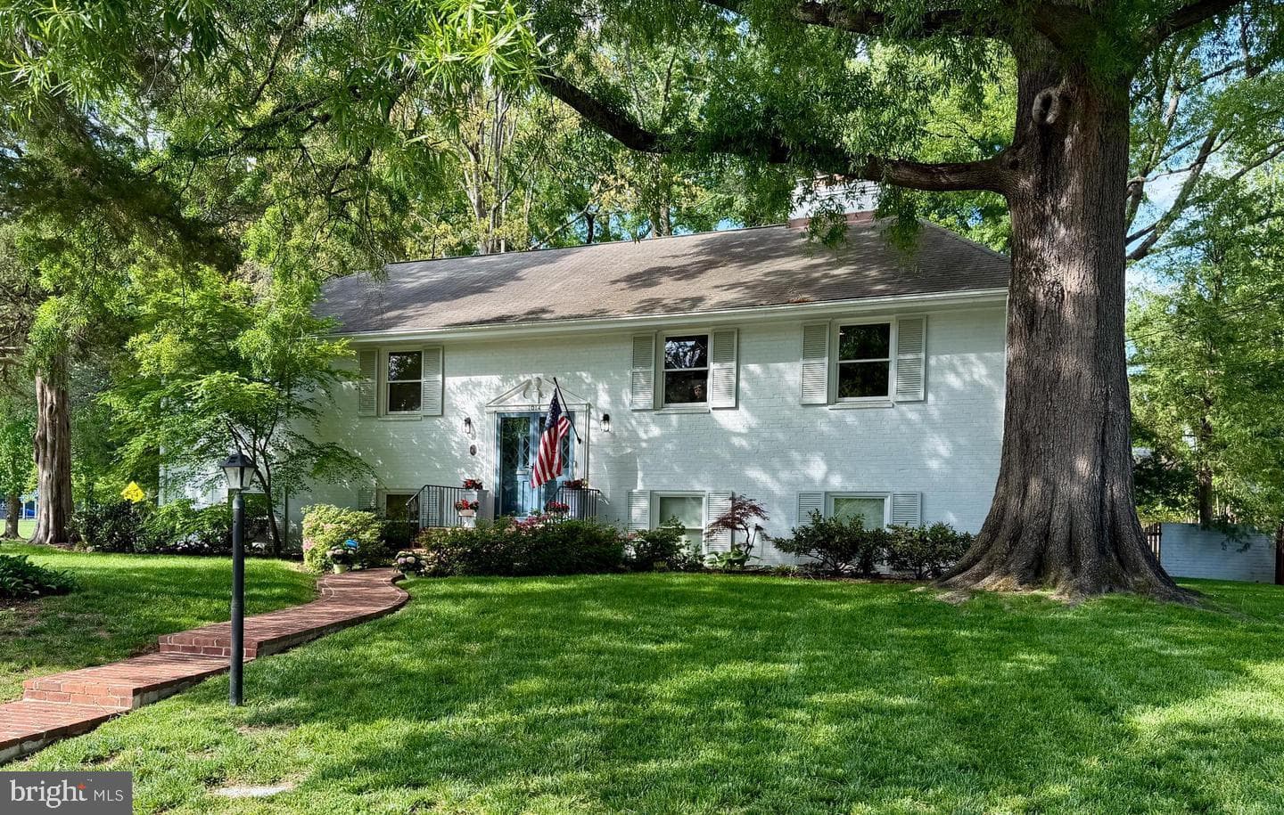 1014 Potomac Lane, Alexandria