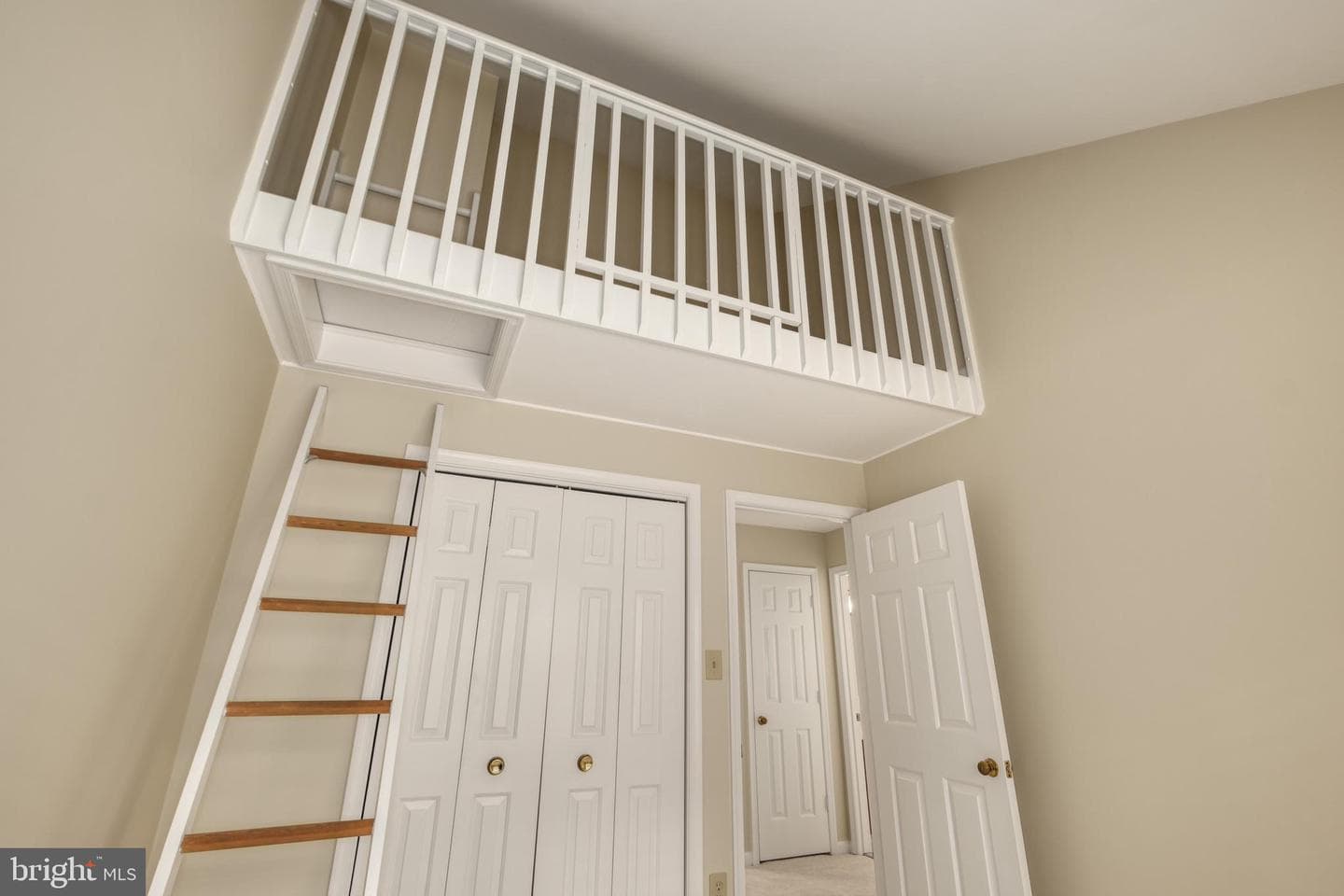 8174 Cliffview Avenue photo 33