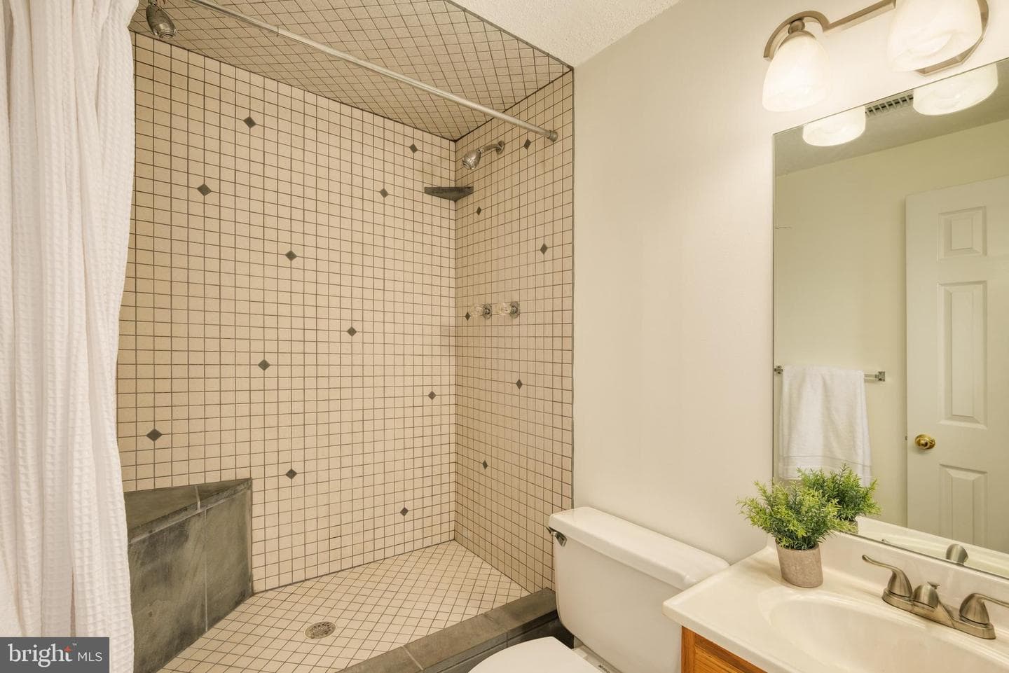 8174 Cliffview Avenue photo 48