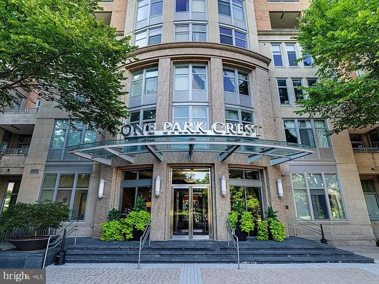 8220 Crestwood Heights Drive #1614, Mclean
