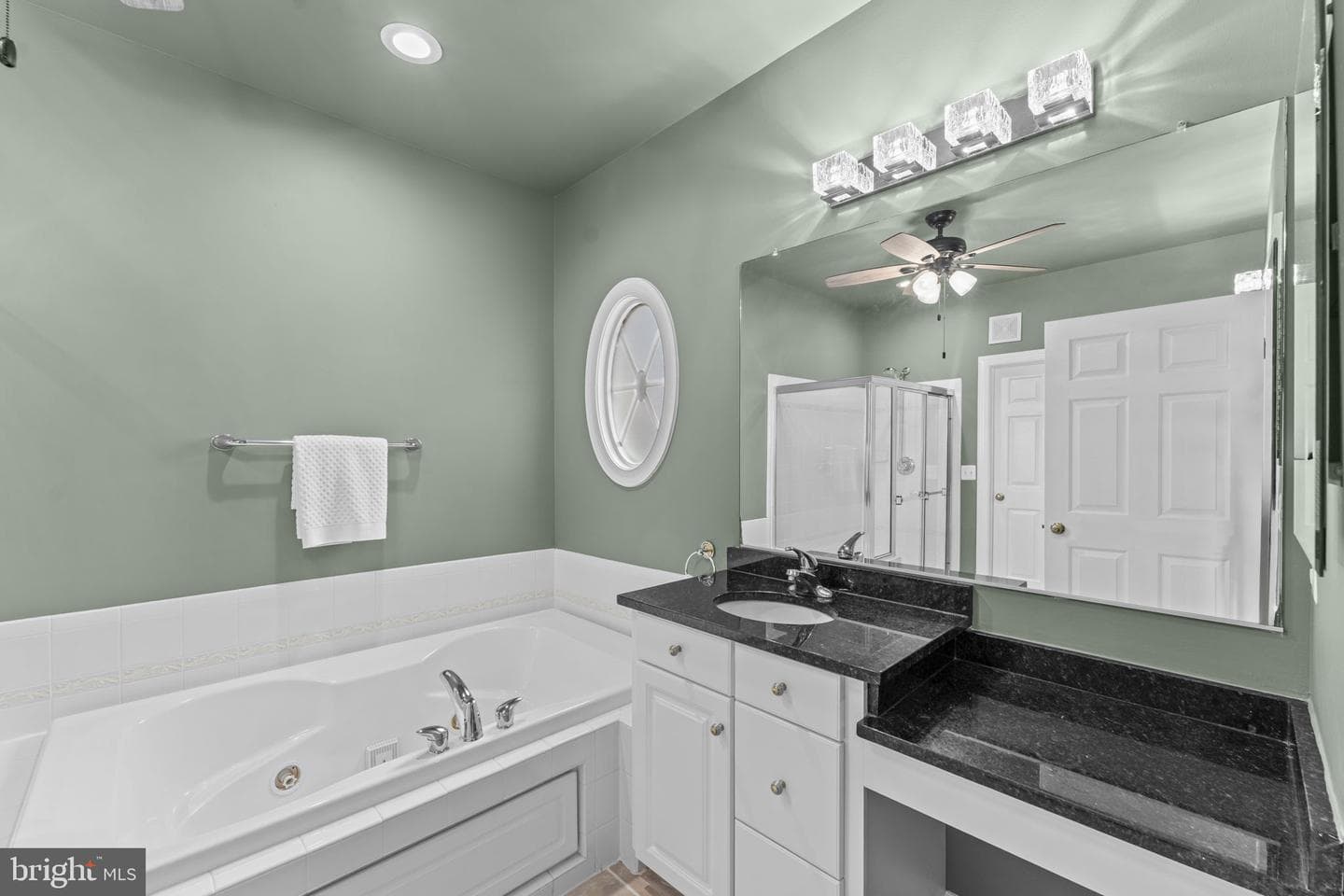 4076 Walnut Cove Circle photo 39