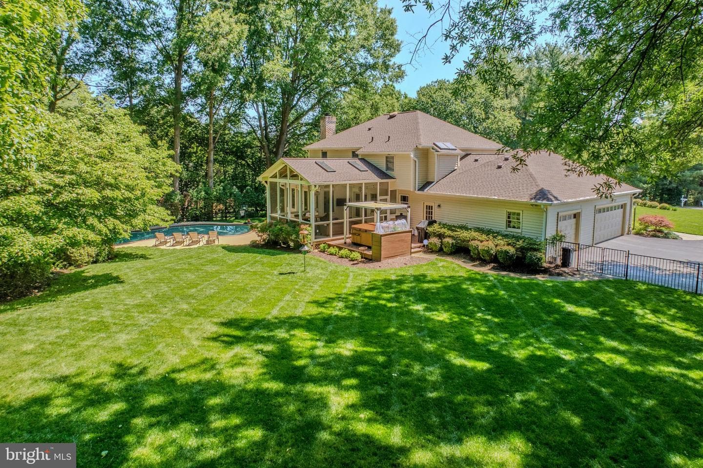 10904 Berryland Court photo 43