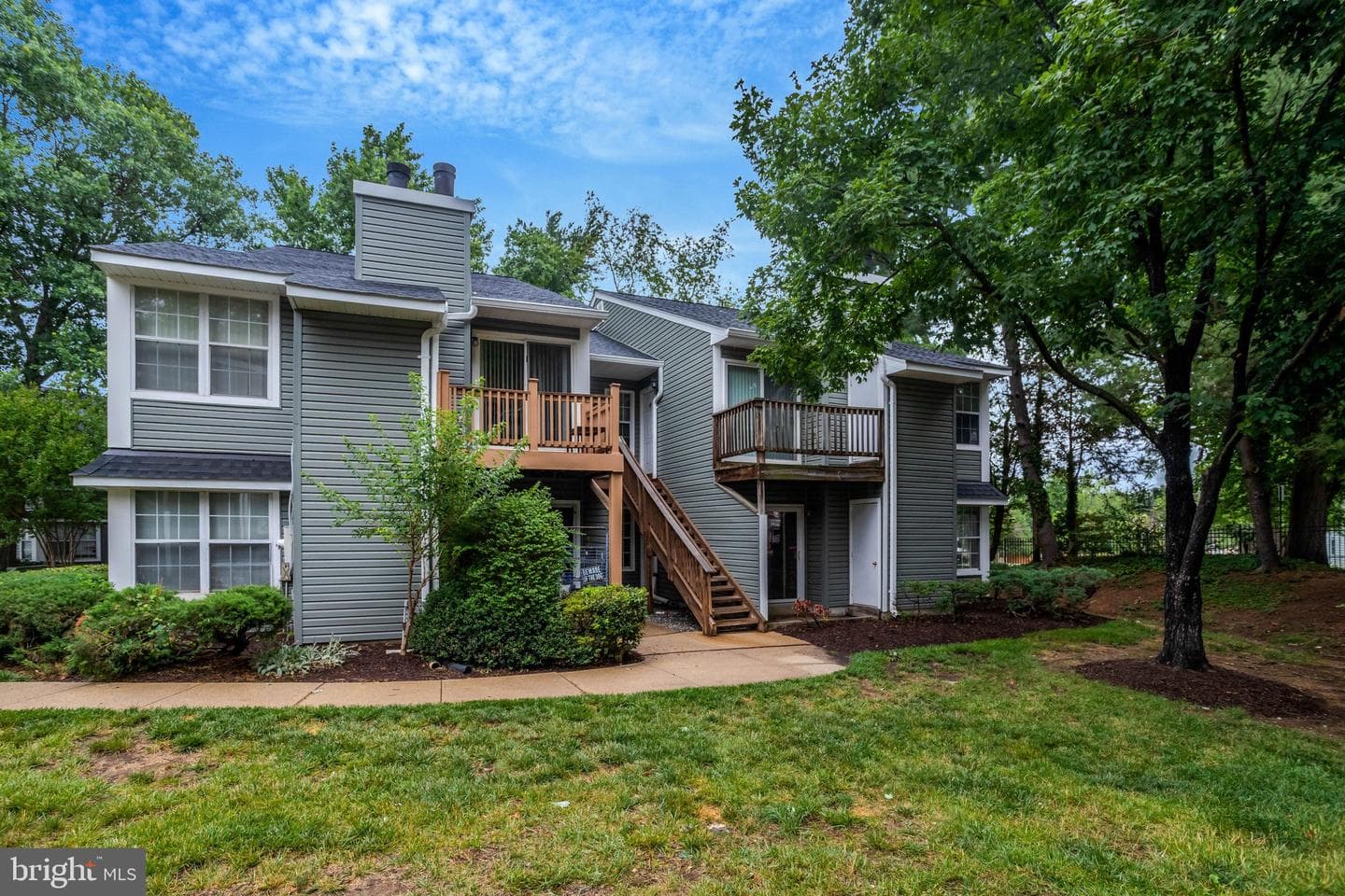 8639 Beekman Place, Alexandria