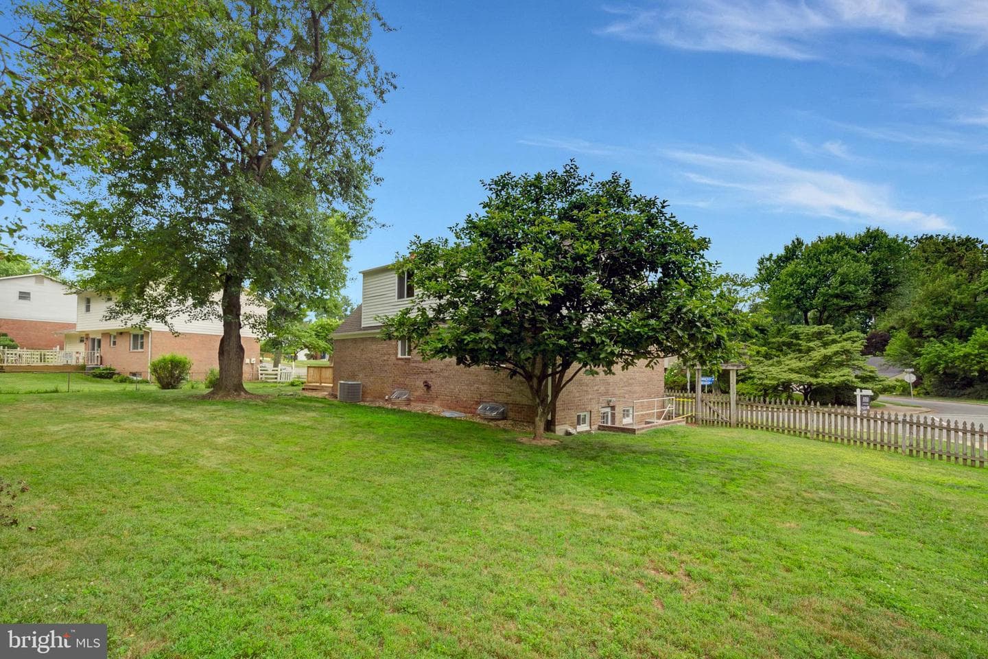 5301 Pommeroy Drive photo 29