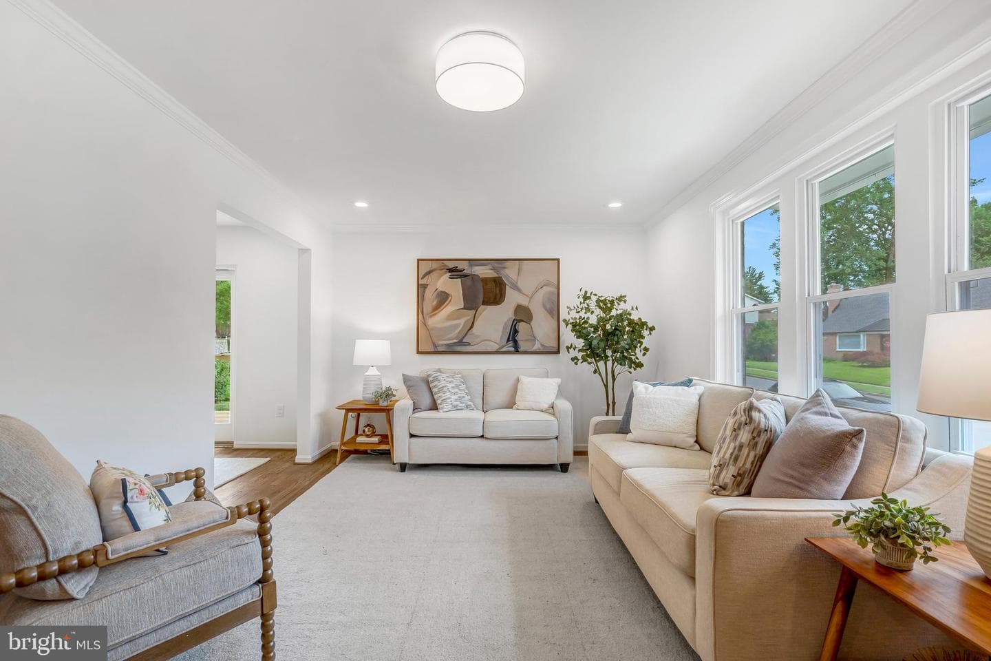 5301 Pommeroy Drive photo 4