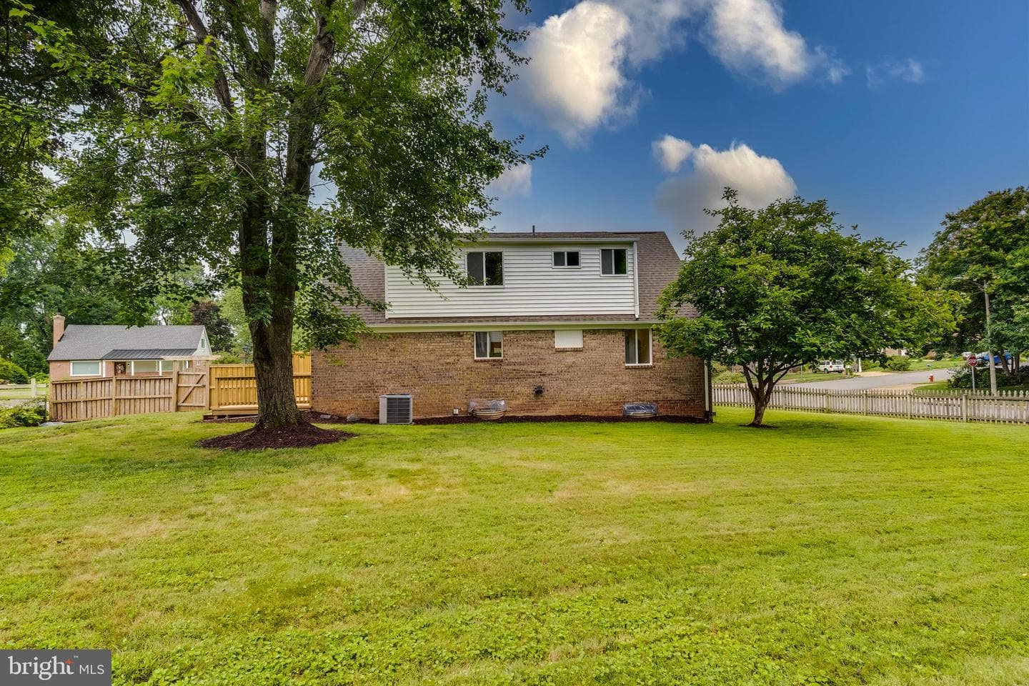 5301 Pommeroy Drive photo 41