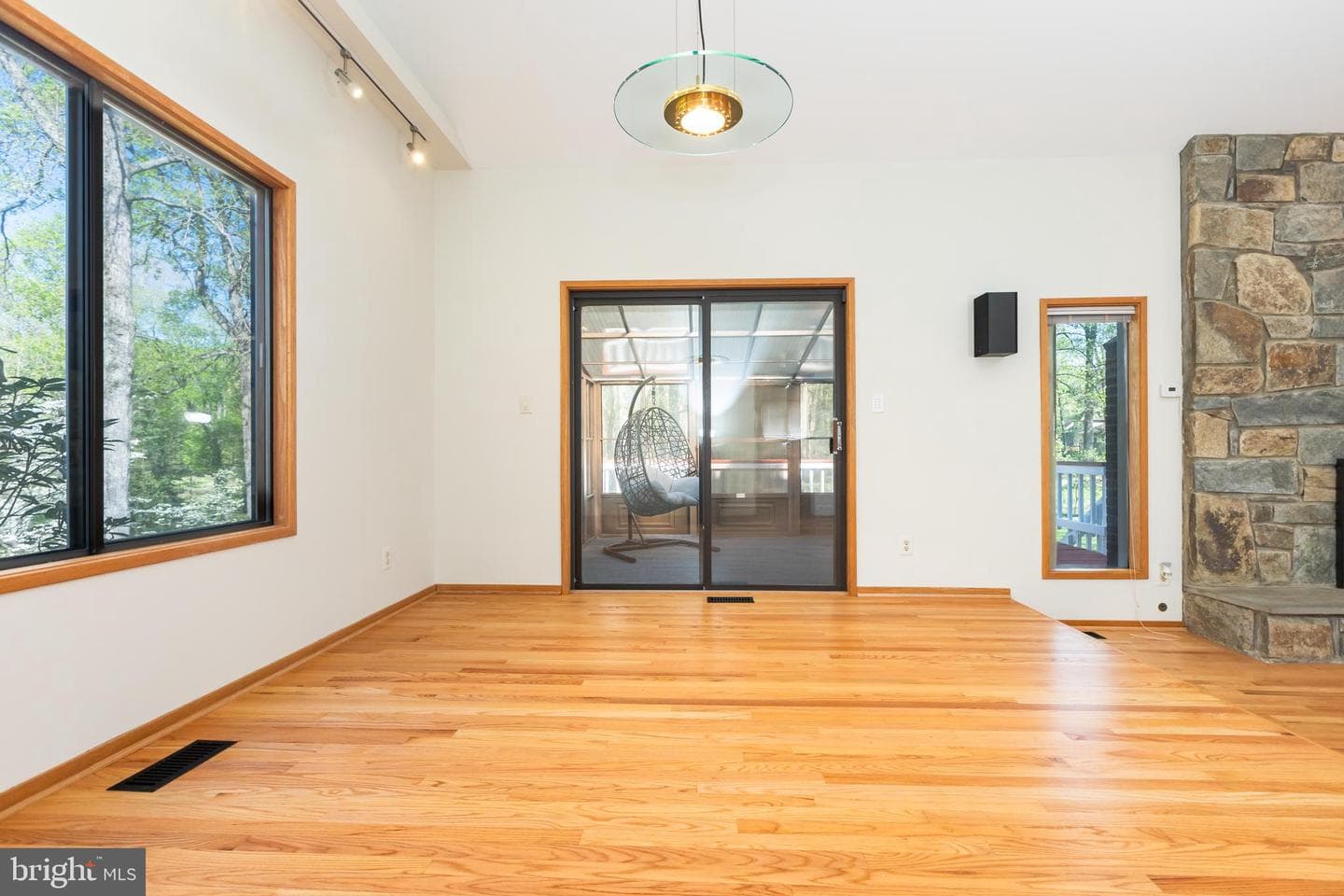 513 Springvale Road photo 28