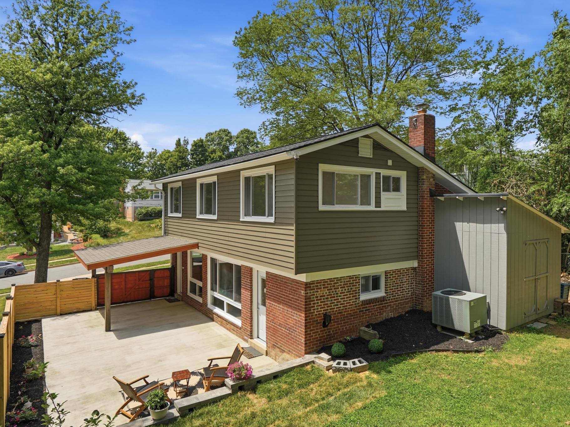 5617 Hershey Lane, Alexandria