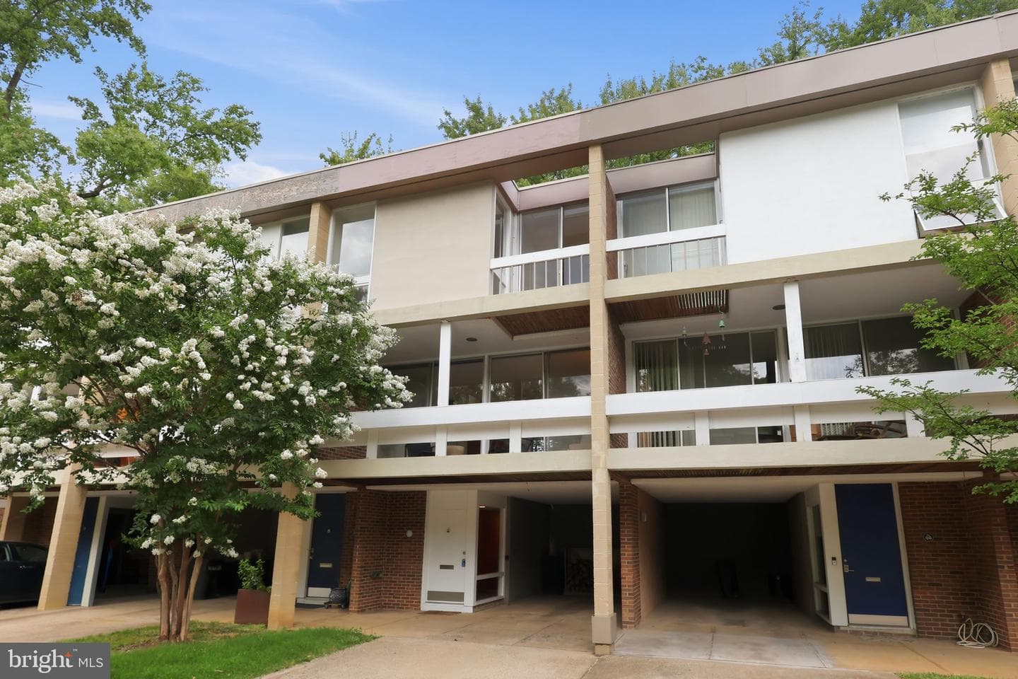 11510 Maple Ridge Rd, Reston