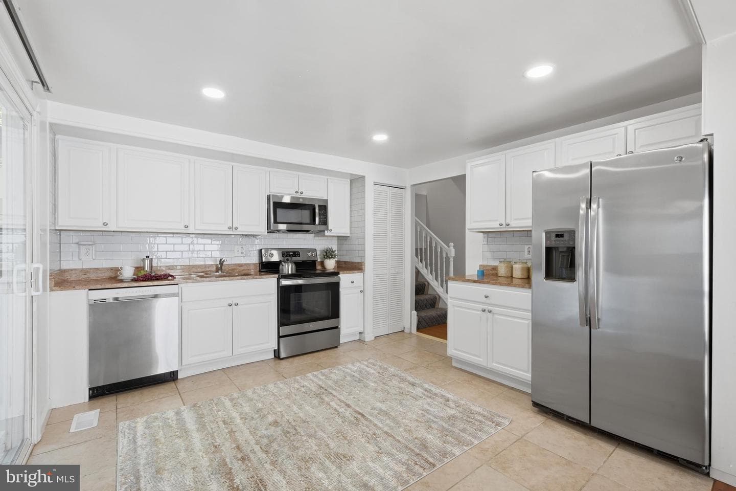 2240 Sanibel Drive photo 12