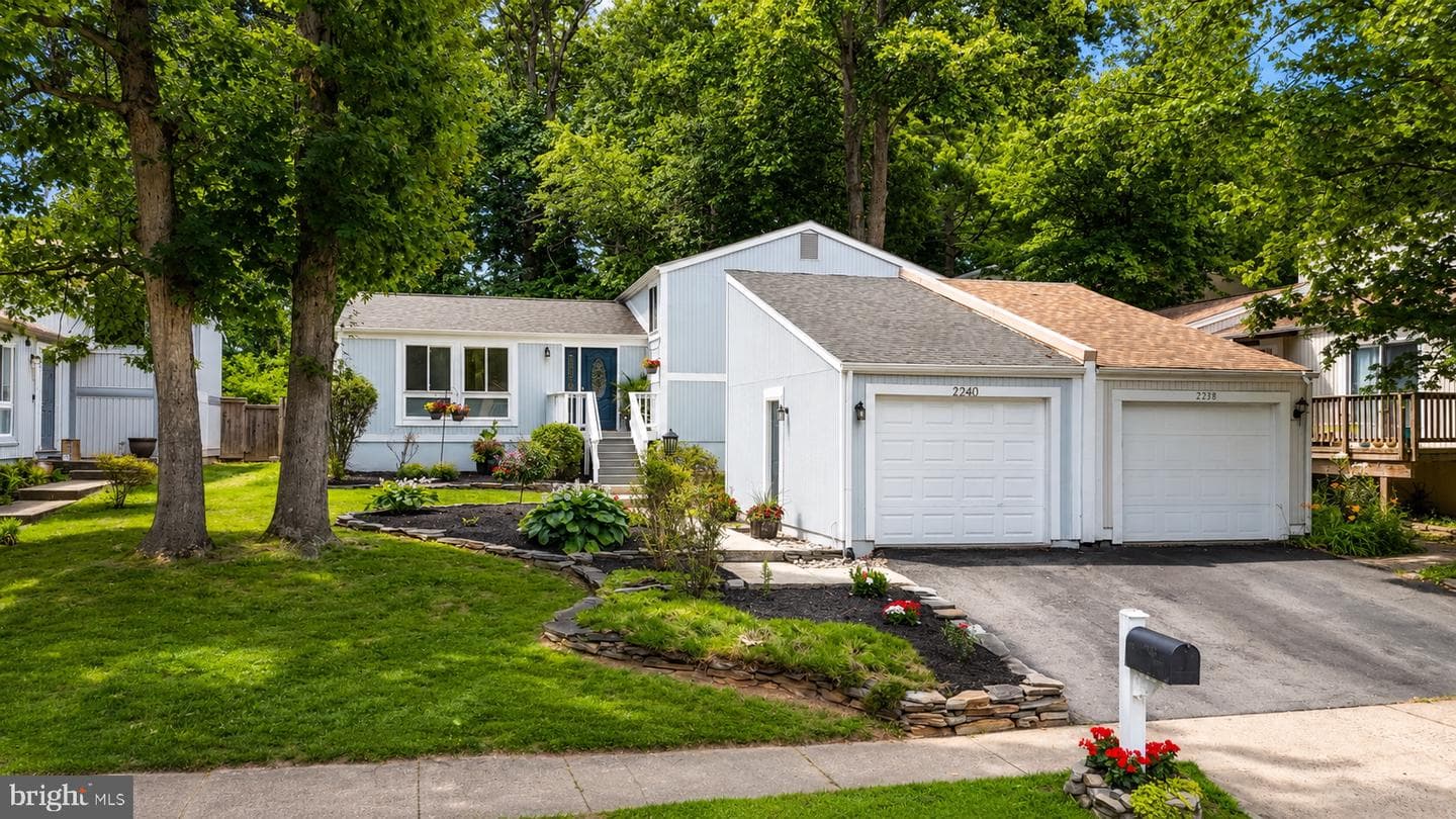 2240 Sanibel Drive, Reston