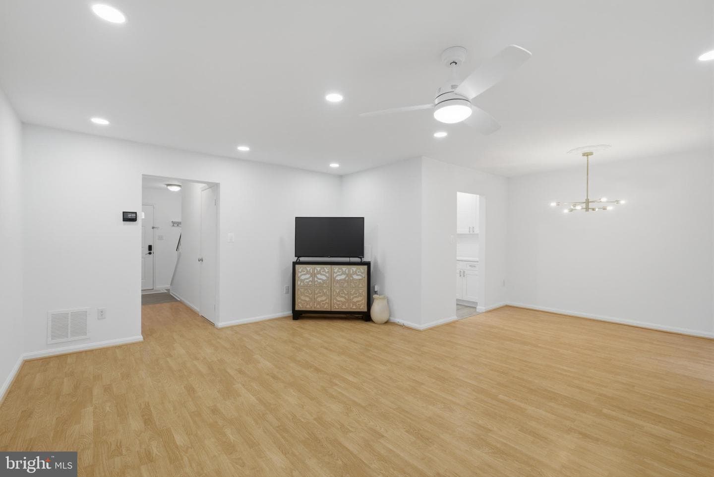9664 Masterworks Drive photo 18