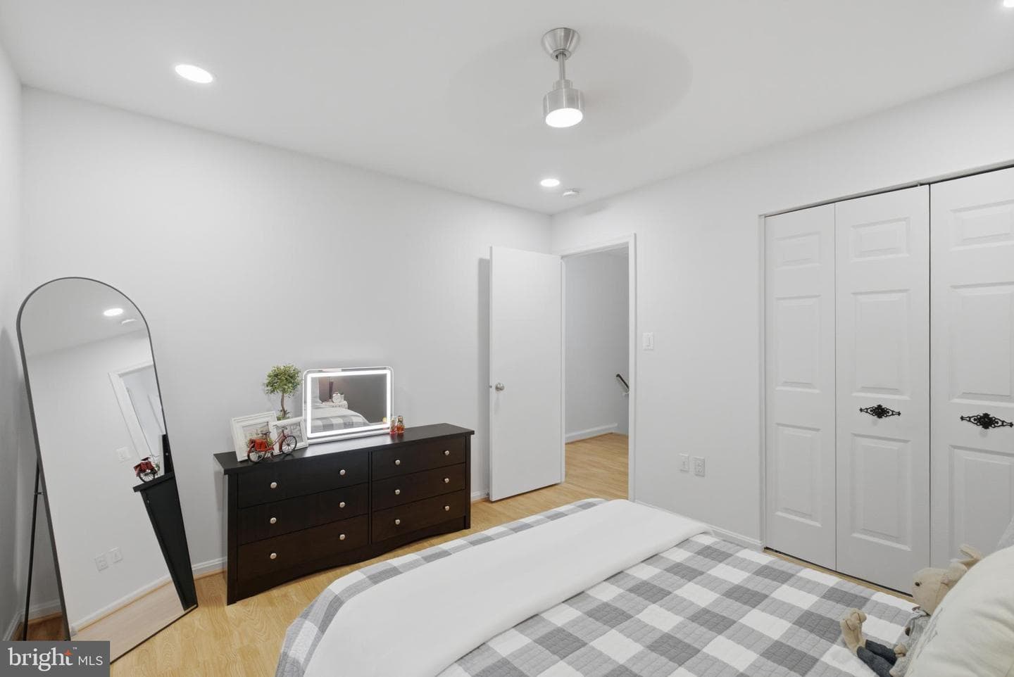 9664 Masterworks Drive photo 25