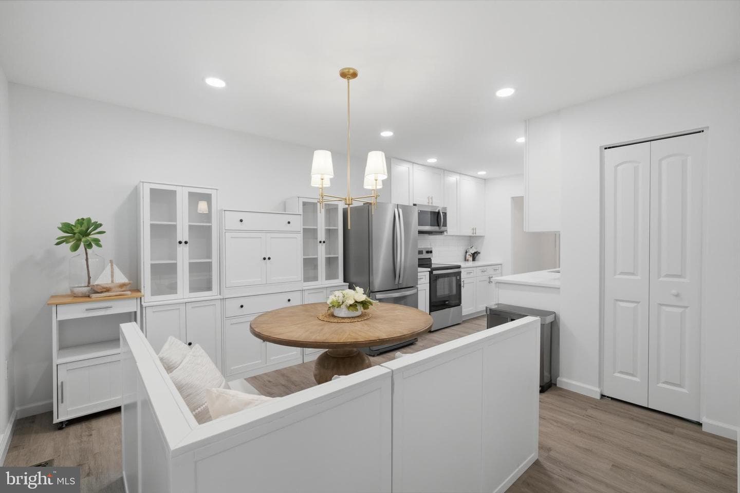 9664 Masterworks Drive photo 6