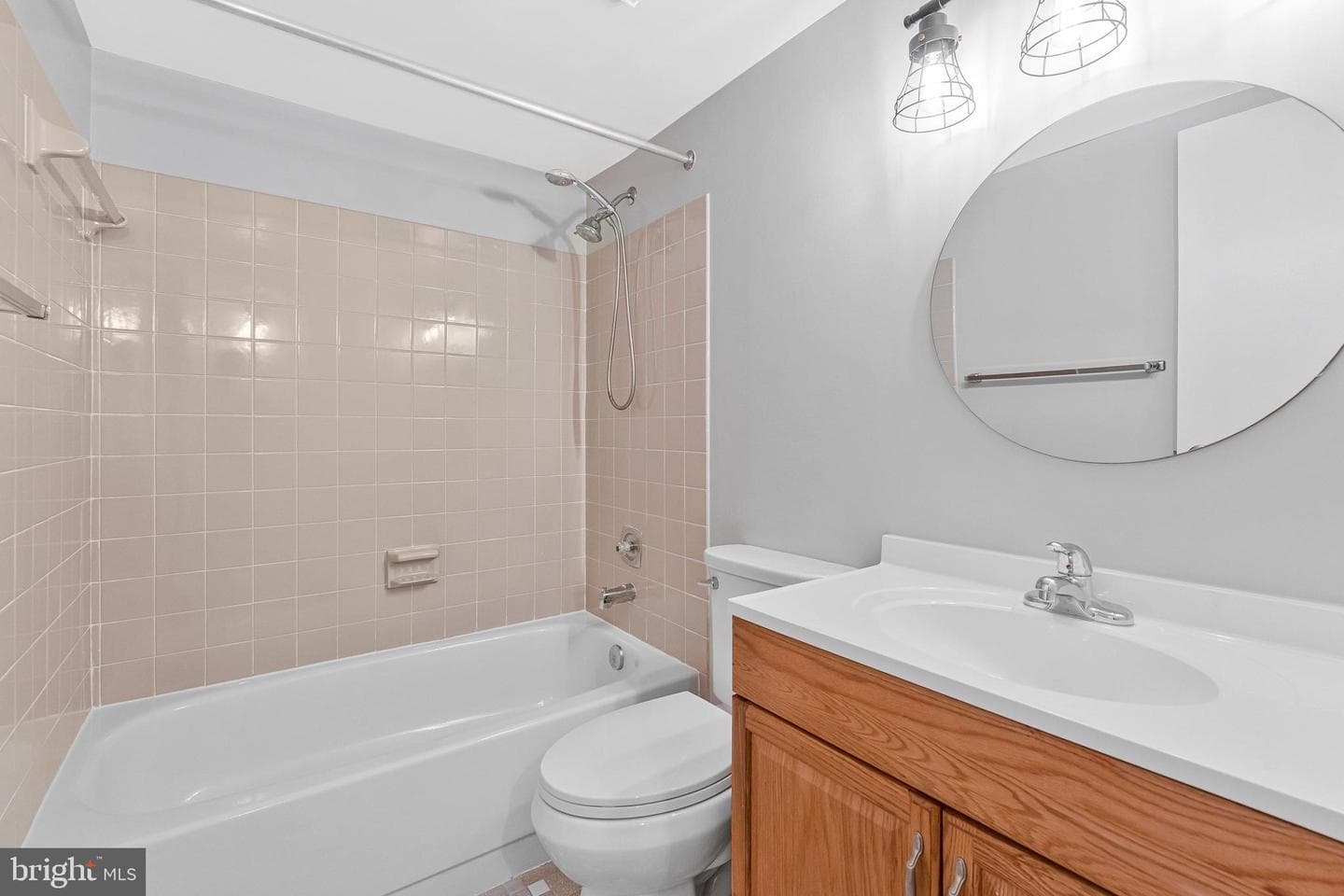 2210 Springwood Drive #107 photo 27