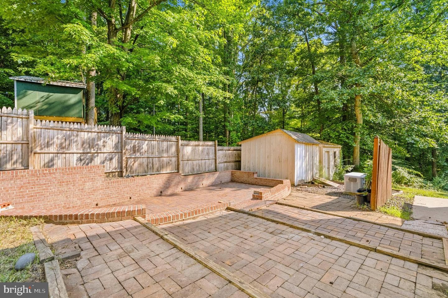 7233 Ashview Drive photo 32