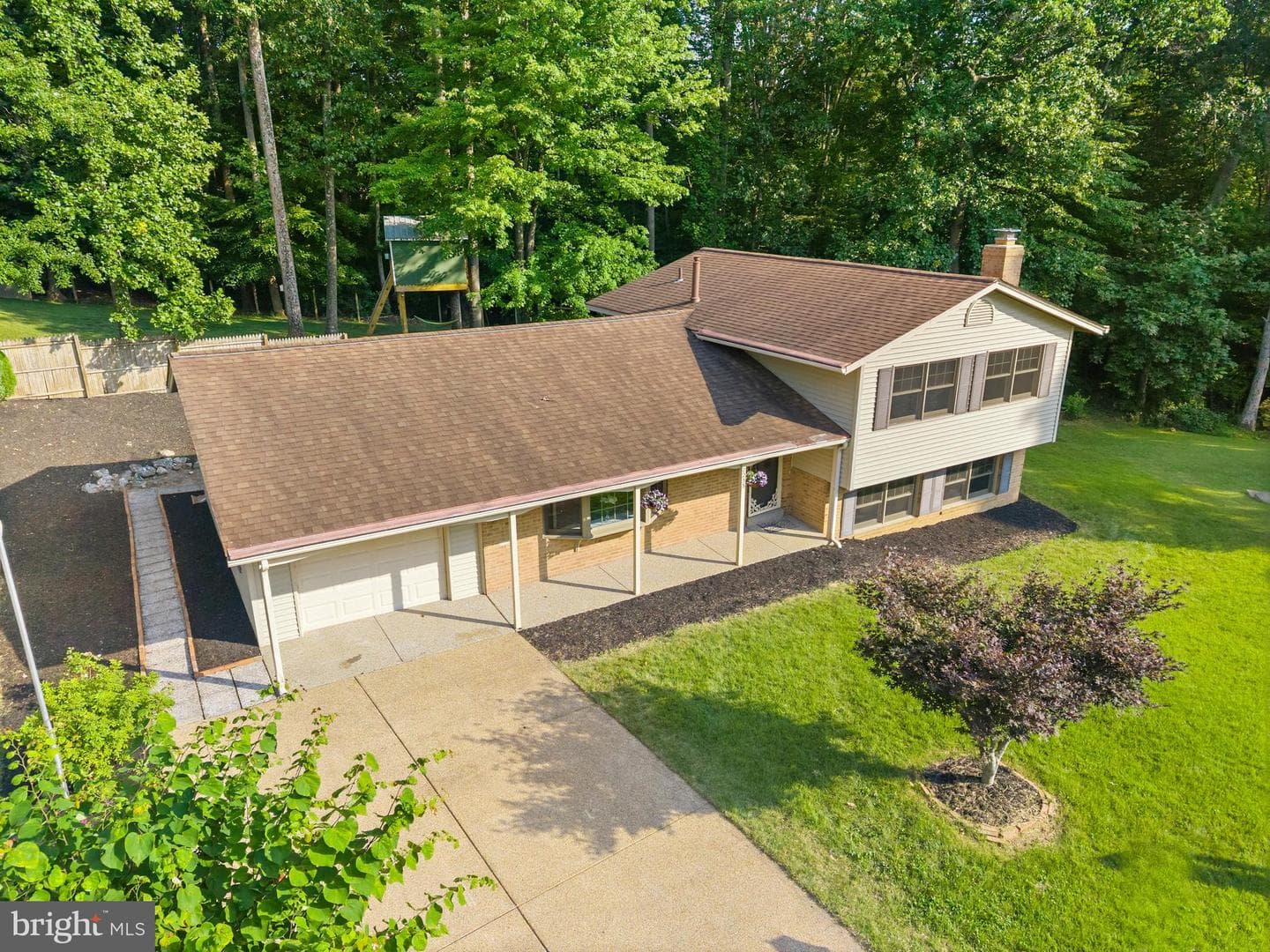 7233 Ashview Drive photo 38