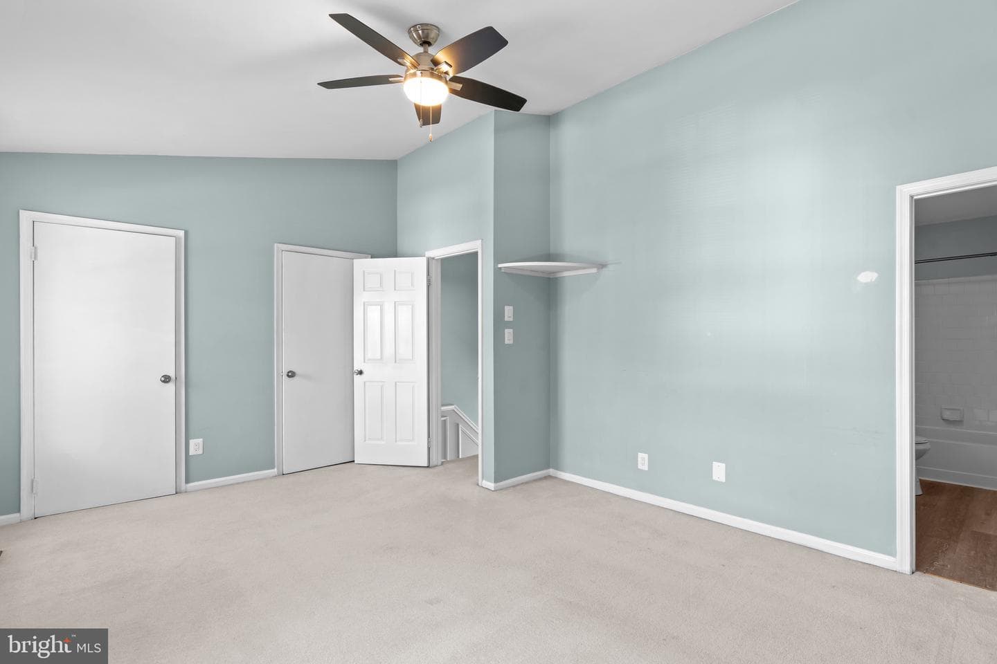 6749 Cardinal Woods Court photo 15
