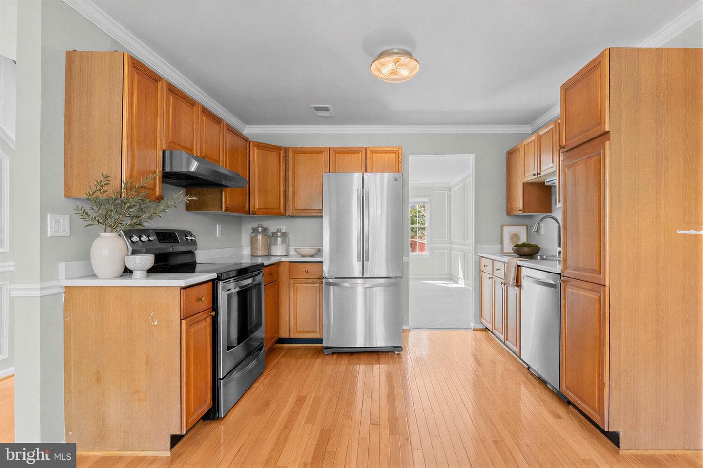 6749 Cardinal Woods Court photo 4