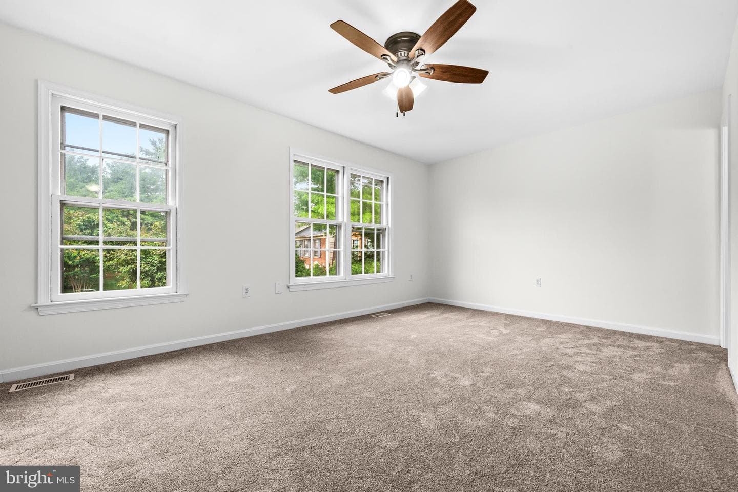10260 Eagle Nest Court photo 17