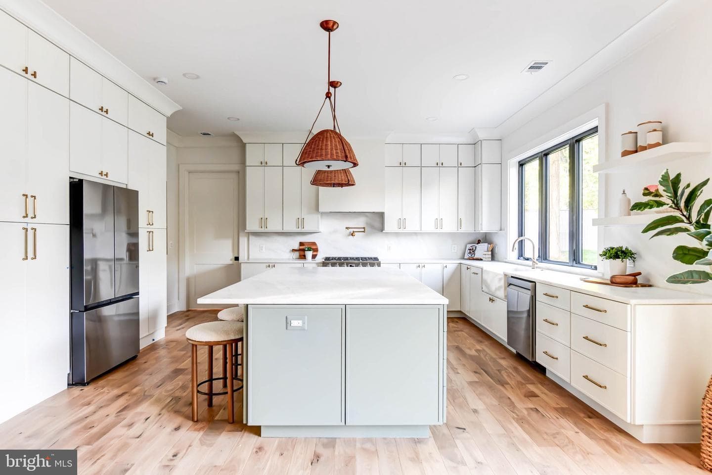 7102 Alger Road, Falls Church