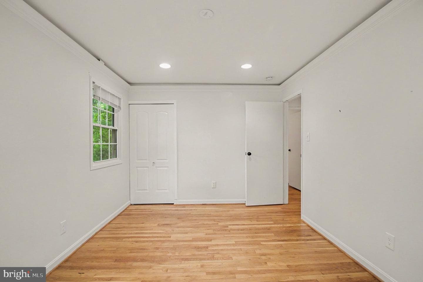 6303 Bardu Avenue photo 22