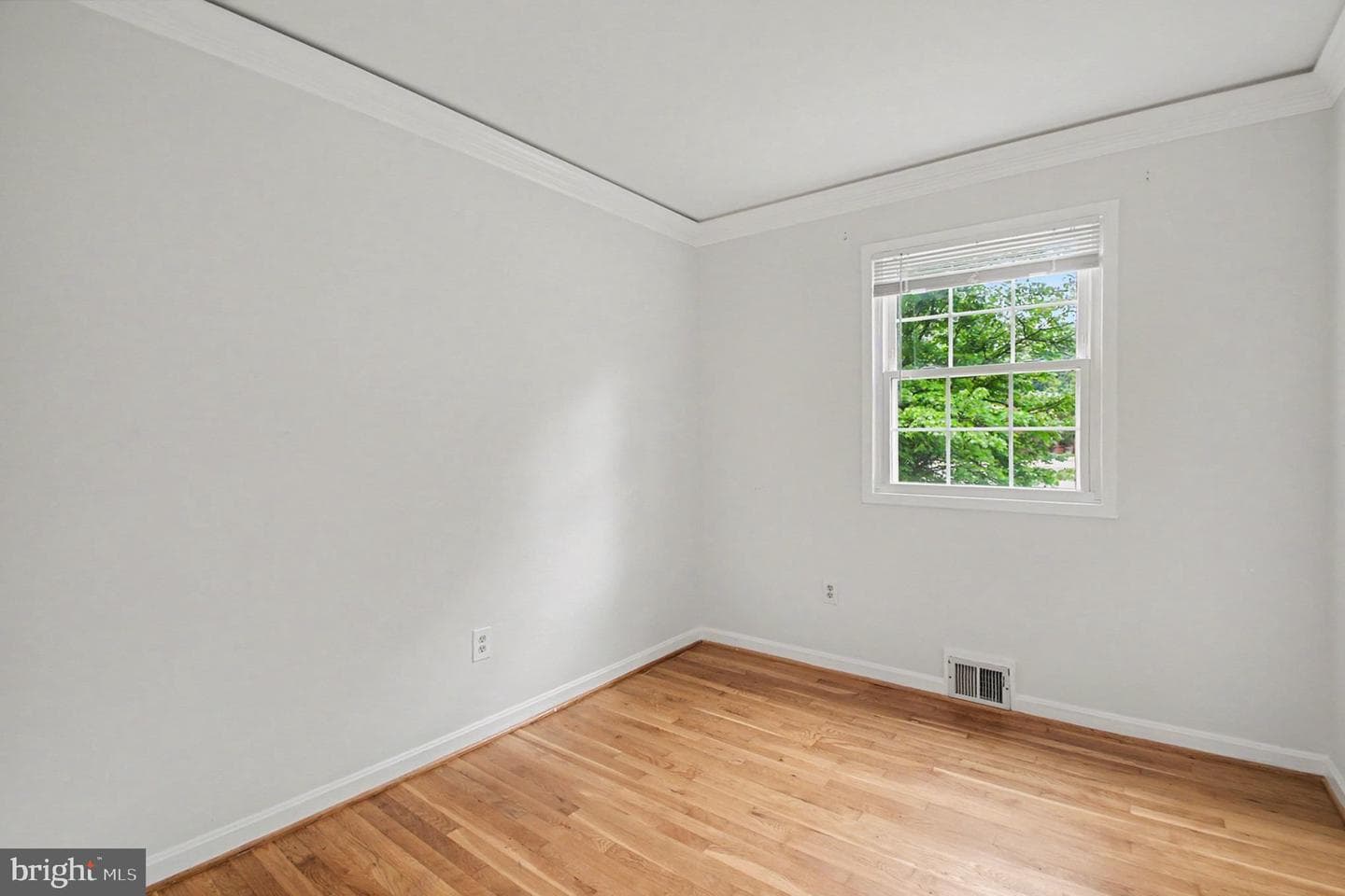 6303 Bardu Avenue photo 24