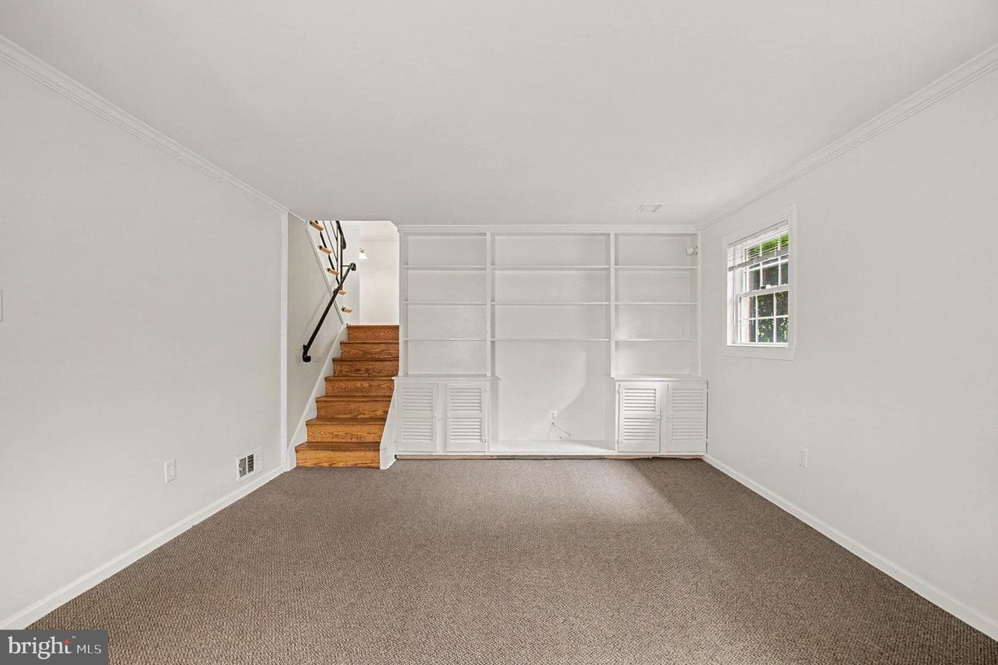 6303 Bardu Avenue photo 27
