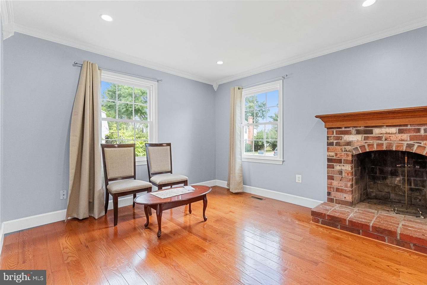 300 Holly Court photo 11